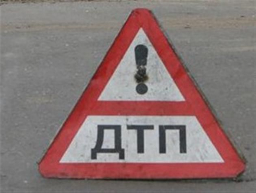 В Ростовской области «КамАз» врезался в ВАЗ: есть жертвы