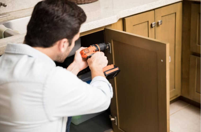 В Ростове на постоянную работу требуются сборщики мебели