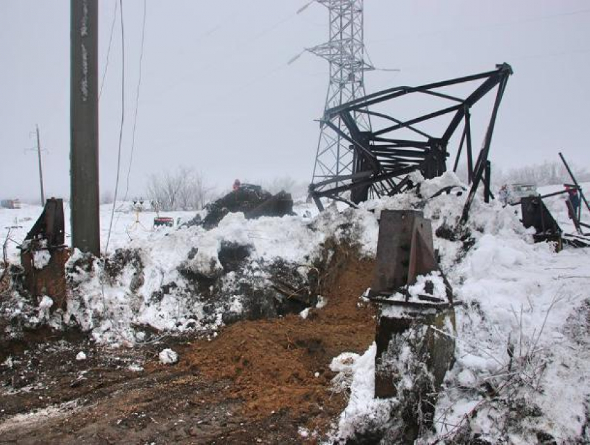 В правительстве признали, что ЛЭП в Красном Сулине и Гуково рухнули из-за массового воровства металла