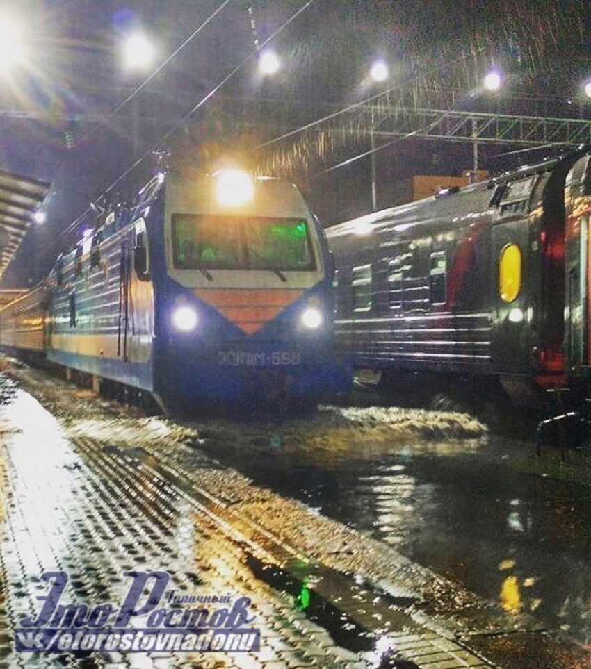 Из-за непогоды в Ростове-на-Дону задерживается девять поездов 
