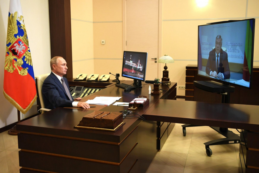 Путин обратил внимание на безработицу в Ростовской области