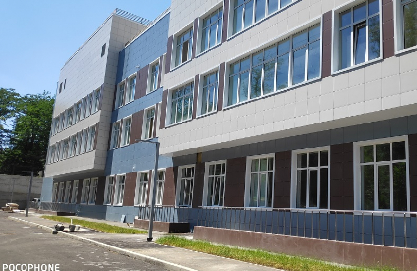 В Железнодорожном районе Ростова завершается строительство детской поликлиники