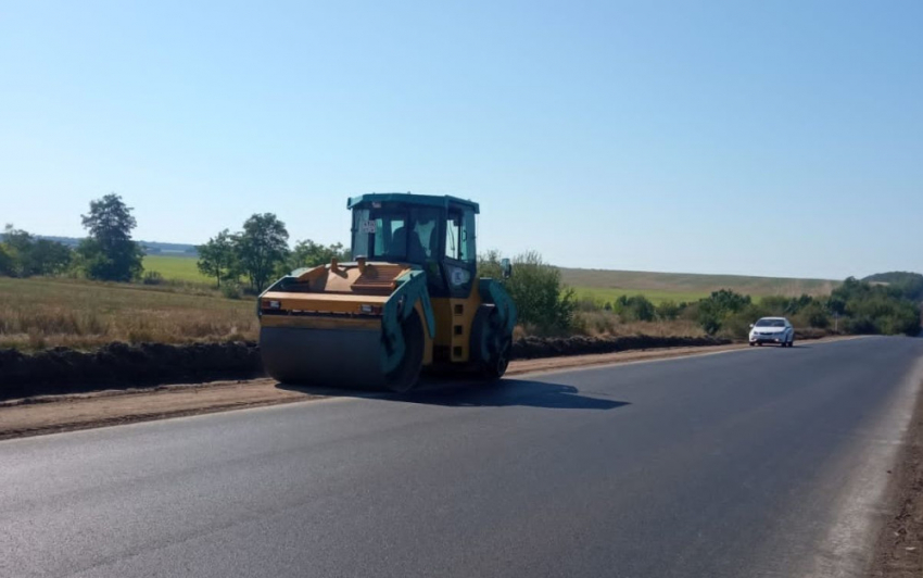 В Ростовской области отремонтируют тысячу дорог к 2026 году 