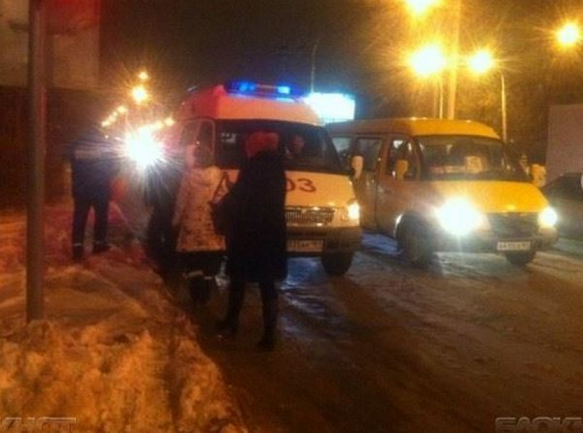 В Волгодонске водитель «Инфинити» избил пешехода на «зебре». Видео