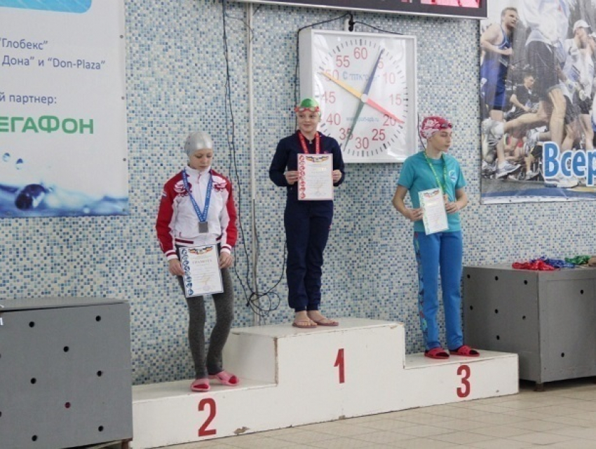 Трое юных ростовчан заняли призовые места в соревнованиях по плаванию «Веселый дельфин»