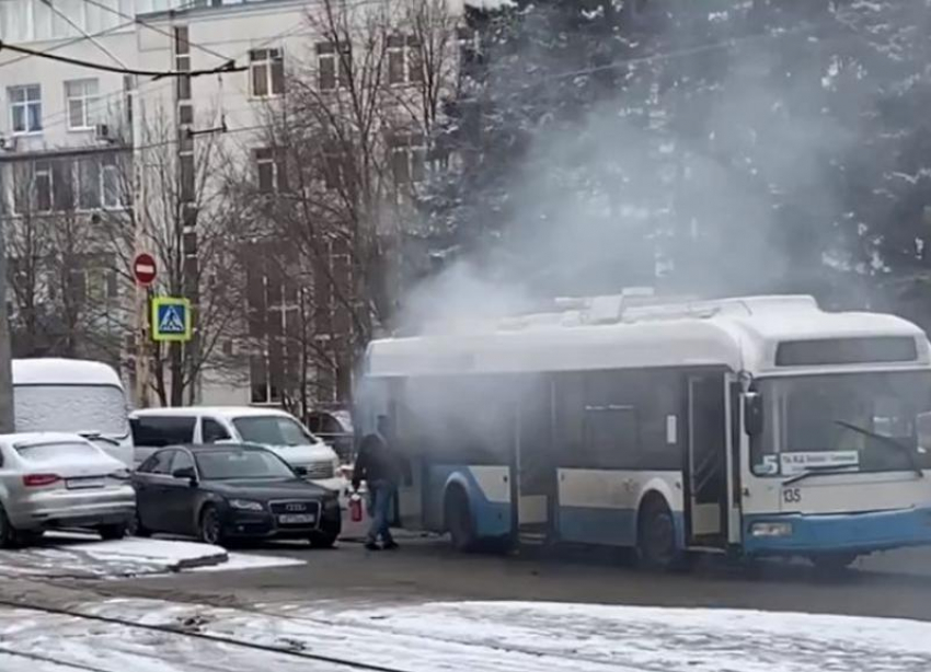 Подаренный Москвой троллейбус задымился в Ростове-на-Дону