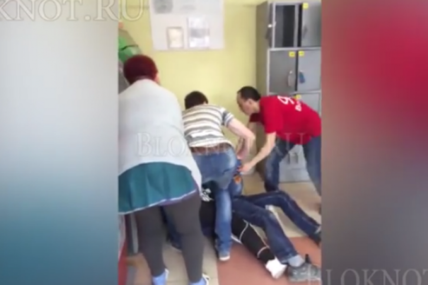 В Ростовской области подростки, избитые охранниками за кражу , заплатят штраф 