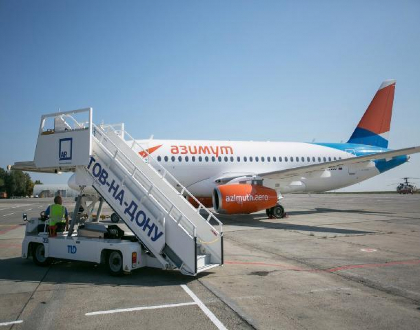 По техническим причинам самолет авиакомпании «Азимут» вернулся в аэропорт Ростова