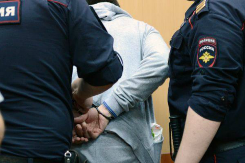 Рецидивиста с крупной партией синтетических наркотиков задержали в Ростове