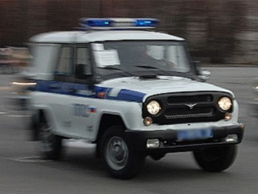 В Ростове на Казахской полицейский на патрульной машине сбил 22-летнего парня 