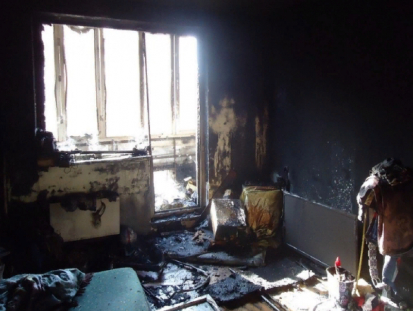 Супруги заживо сгорели в страшном ночном пожаре в многоэтажке Ростова