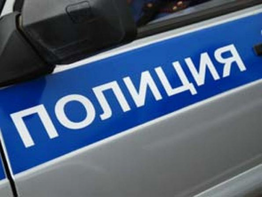В Морозовске трое приятелей украли из гаража лодку и снасти на 750 тысяч рублей