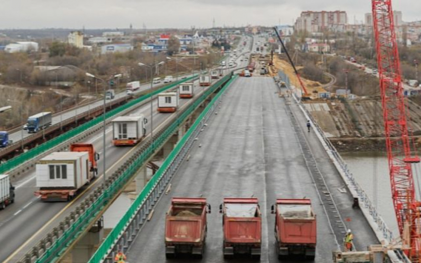 На М4 «Дон» проверили грузоподъемность моста через Северский Донец