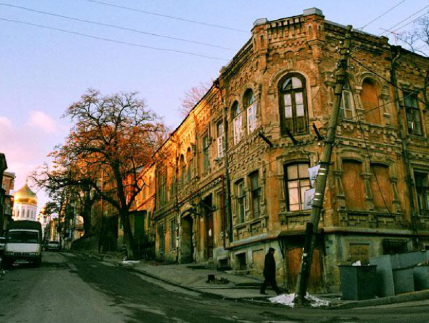 Полтора миллиарда рублей потратят на ремонт 67 домов в исторической части Ростова