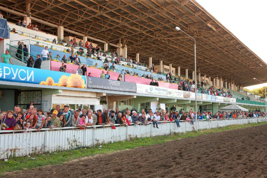 Прокуратура Ростовской области выявила нарушения при отказе признать ростовский ипподром ОКН