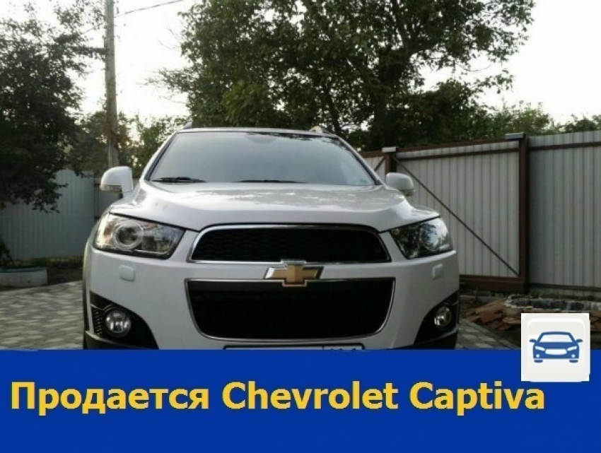 Семиместный семейный автомобиль продает в Ростове автовладелец