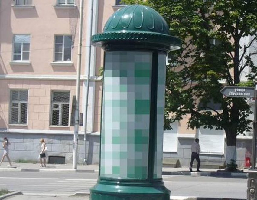 В Новочеркасске потребовали демонтировать недавно установленные рекламные тумбы