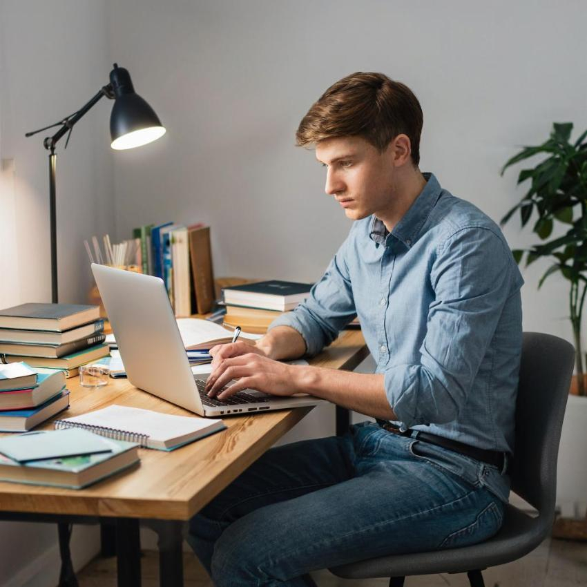 В Ростове обсудили, как молодежи избежать долговых ловушек