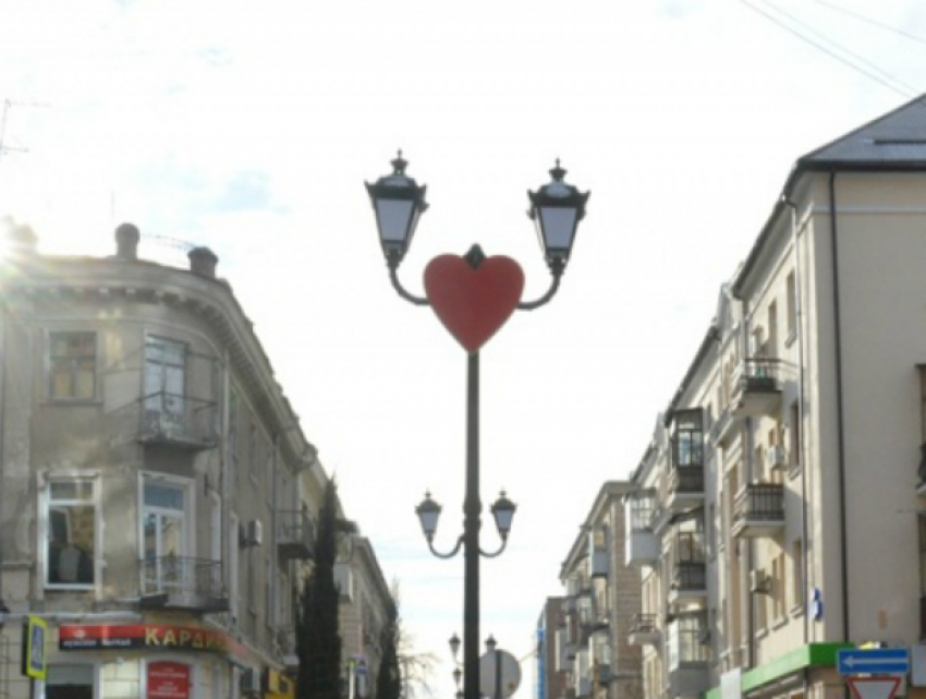 Музыкальный фонарь для влюбленных с особой функцией появился в Ленинском районе Ростова