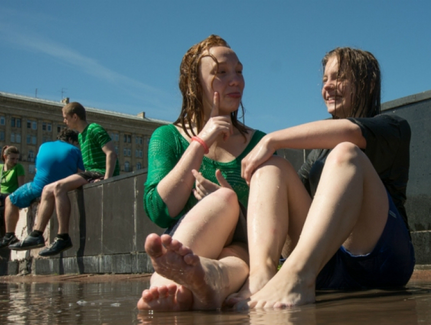 Жаркий и безоблачный четверг обещают синоптики жителям Ростова