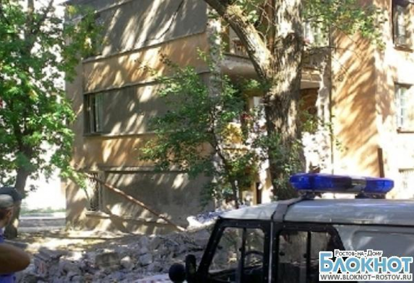 В Ростове в жилом доме рухнула стена