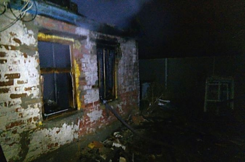 В Ростовской области за ночь сгорели два жилых дома