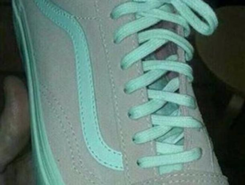 Спор о цвете кроссовок заразил социальные сети Ростова 