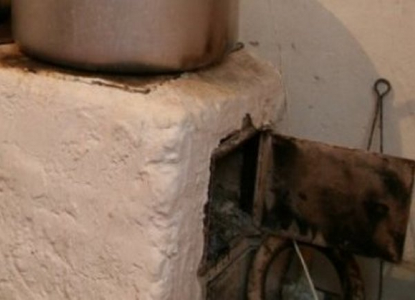 В Ростовской области в частном доме от отравления угарным газом погибли 5 человек, в том числе 2 детей