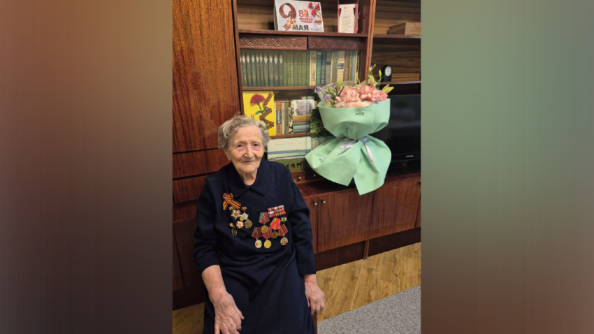 Донскую участницу Великой Отечественной войны поздравили с 101-летием