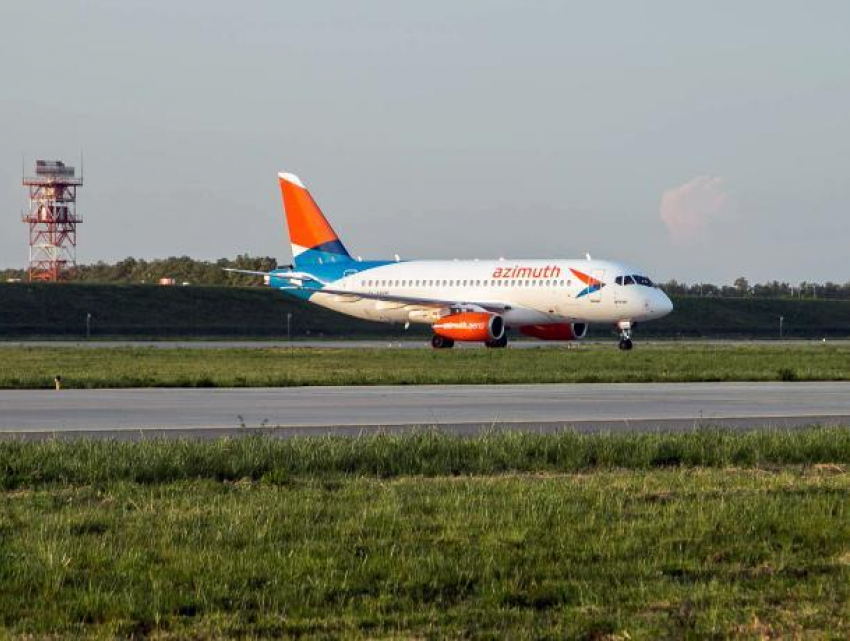 Авиакомпания «Азимут» начала летать из Ростова в Омск