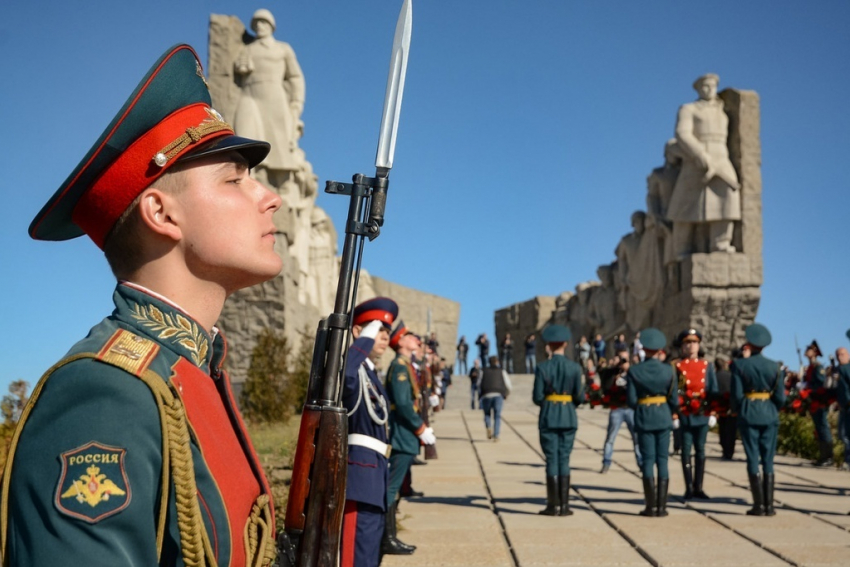 Почтить память: топ-3 мест Ростовской области, где можно вспомнить подвиги героев войны