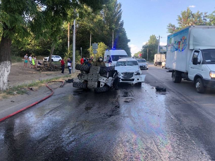 Молодой водитель без прав угнал квадроцикл и попал на нем в ДТП в Ростовской области