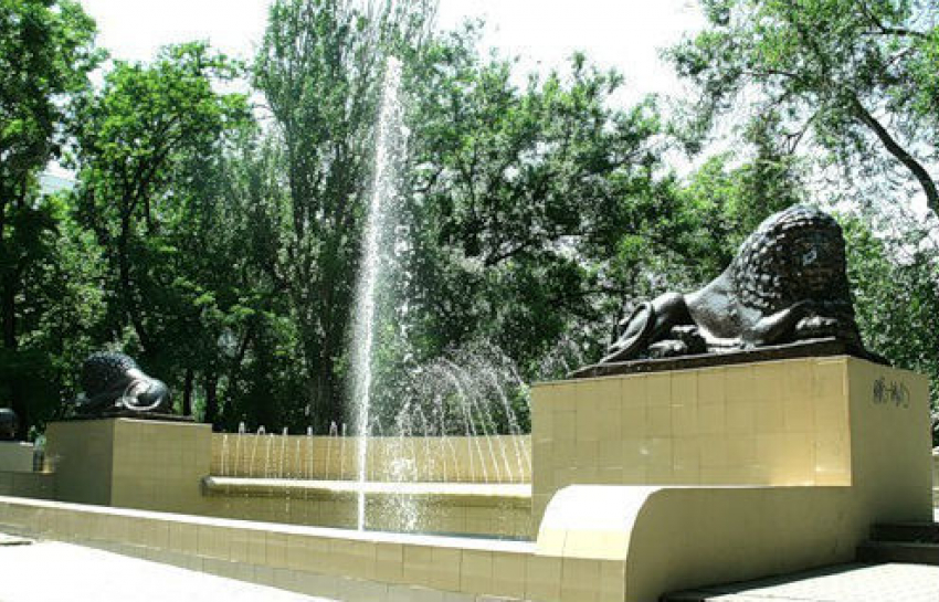 В Ростове турецким организациям запретили реставрировать фонтан со львами