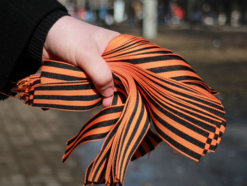 Полиция не выявила случаев продажи георгиевских лент на улицах Ростова 