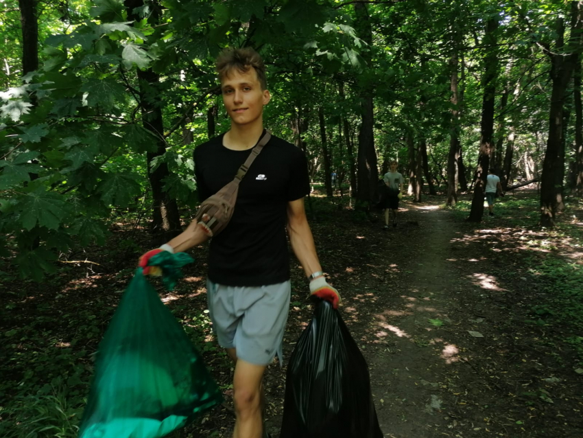 Можайскую рощу в Ростове расчистили от мусора