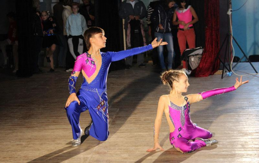  Соревнования по акробатическому рок-н-роллу прошли в Ростове