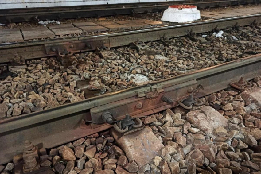 В Ростовской области пассажирский поезд насмерть сбил 85-летнюю пенсионерку