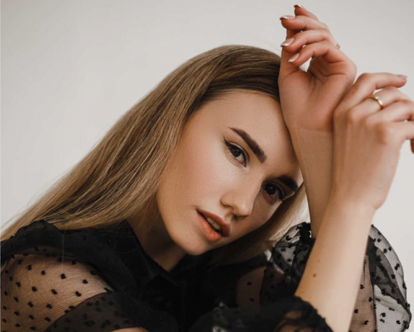 «Я – за естественную красоту»: Дарья Вовк в конкурсе «Мисс Блокнот Ростов-2021»