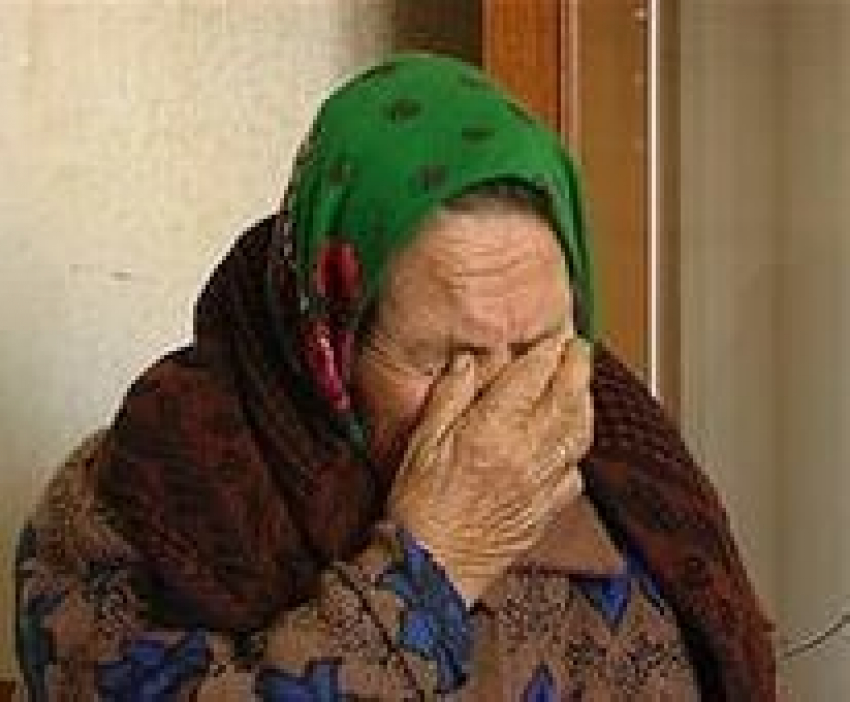 Вооруженные грабители в масках отняли у пенсионерки из Ростовской области 230 тыс.руб.