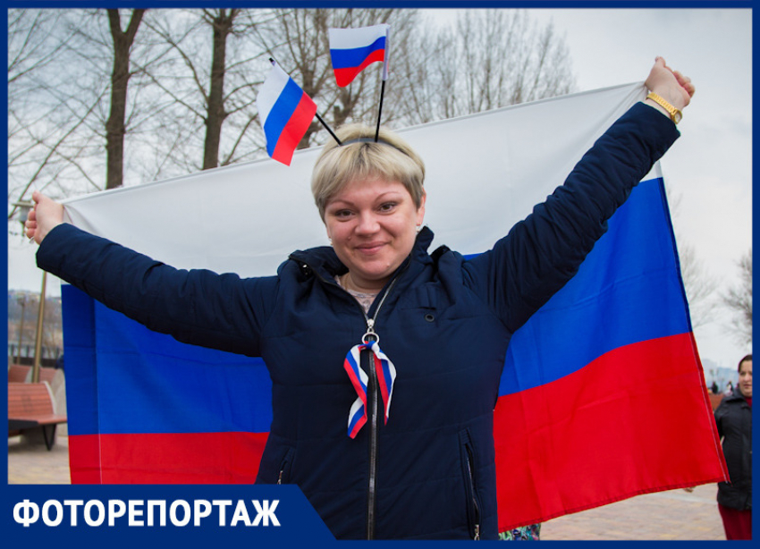 Балалайки, танцы и уха: показываем, как встретили «Крымскую весну» в Ростове