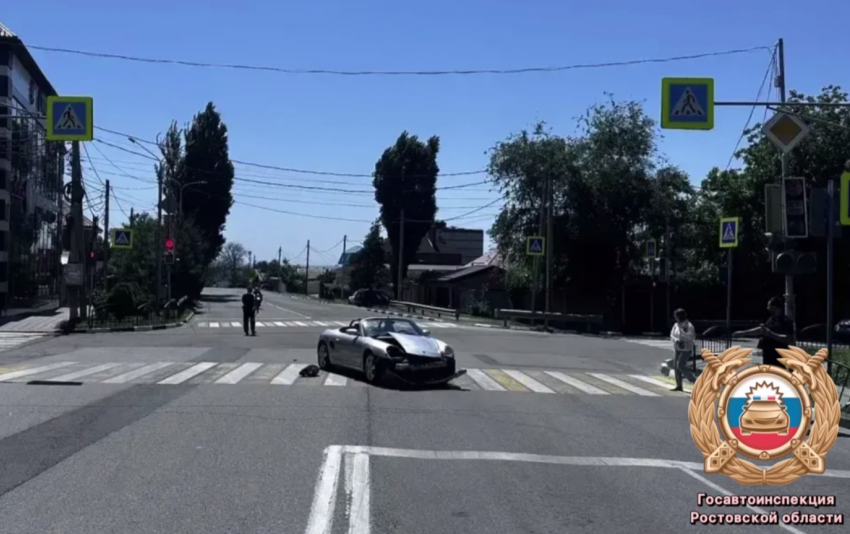 В ДТП «Нивы» и спорткара Porsche в Аксае погибла 78-летняя женщина-пешеход