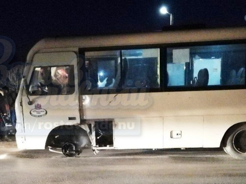 Оторвавшееся колесо у маршрутки в Ростове чудом не привело к трагедии 