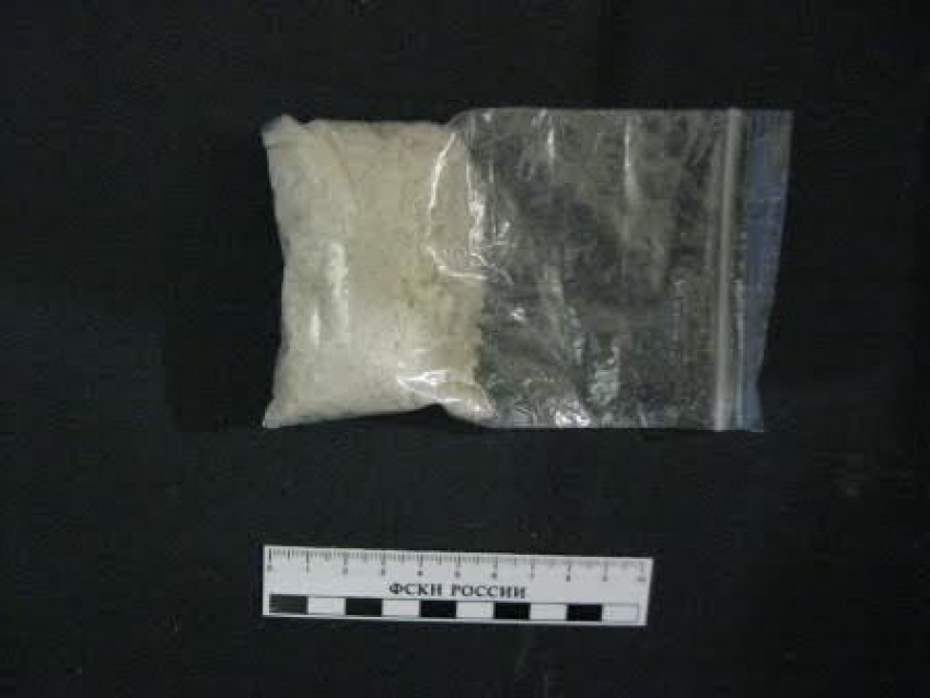 В карманах двоих 29-летних ростовчан нашли амфетамин