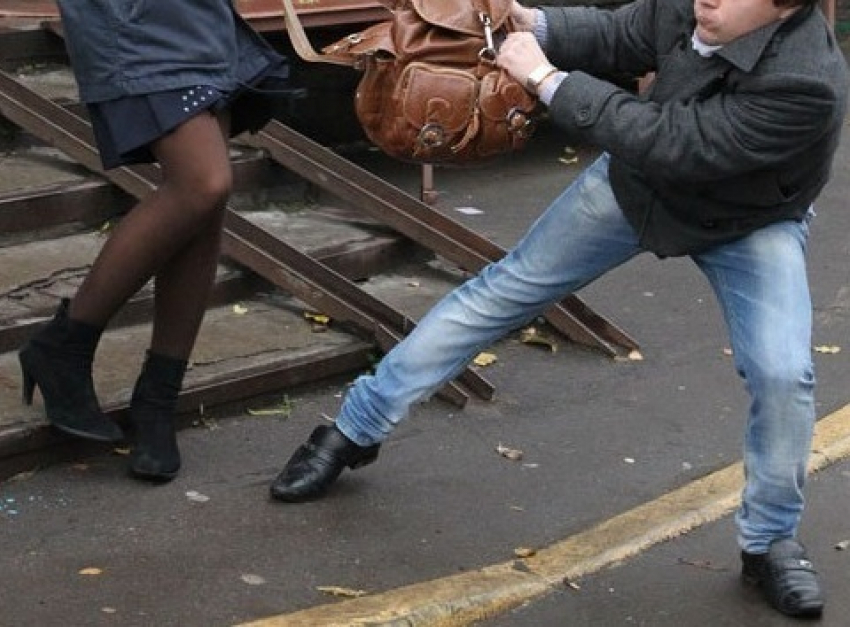 В Ростове поймали серийного грабителя женщин