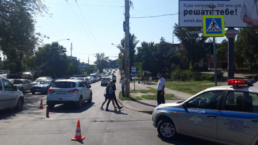 В Ростове легковушка сбила 11-летнего ребенка на пешеходном переходе