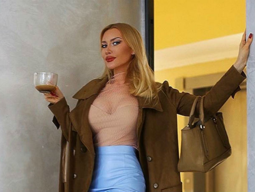 Известная ростовская блондинка потребовала «Оскар» за свой первоапрельский розыгрыш с тремя «пьяными компаниями»