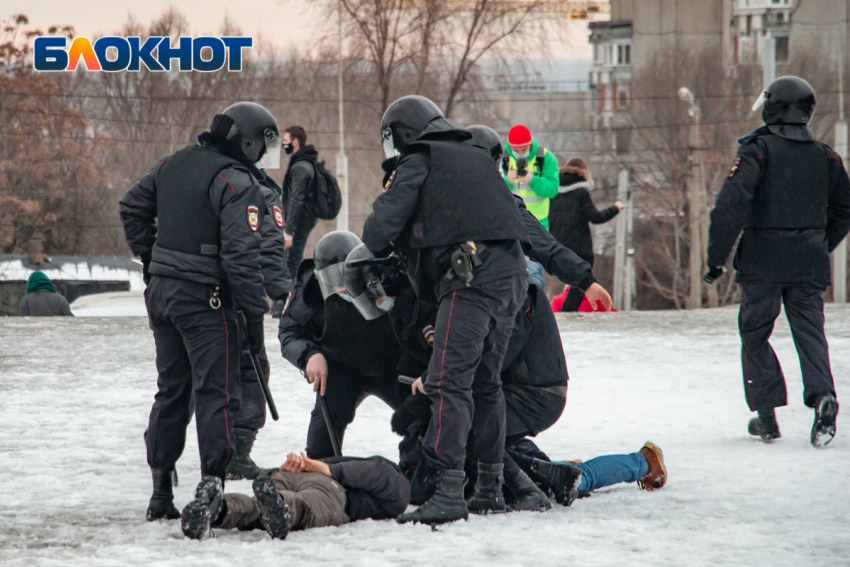 В МВД не смогли назвать точное число задержанных на митинге в поддержку Навального в Ростове