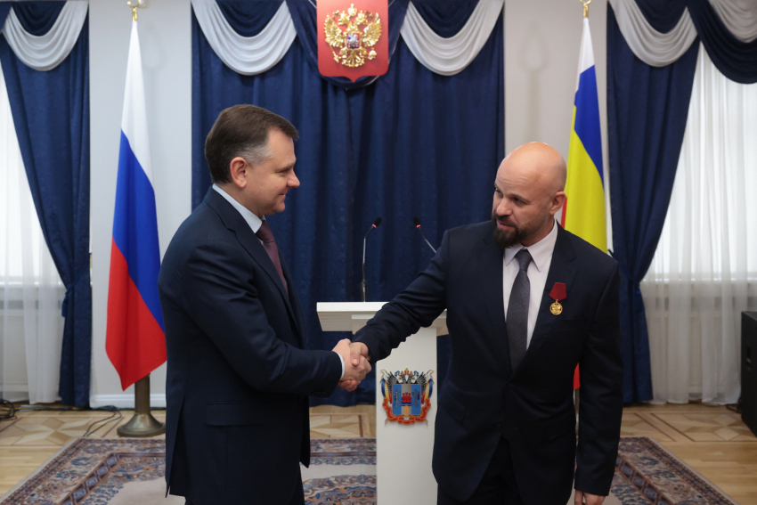 Государственные и областные награды вручил губернатор заслуженным жителям Ростовской области