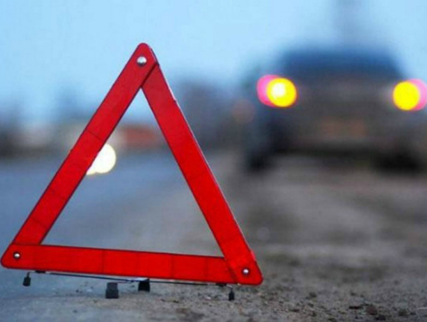 Ребенок погиб в столкновении легковушки и автобуса