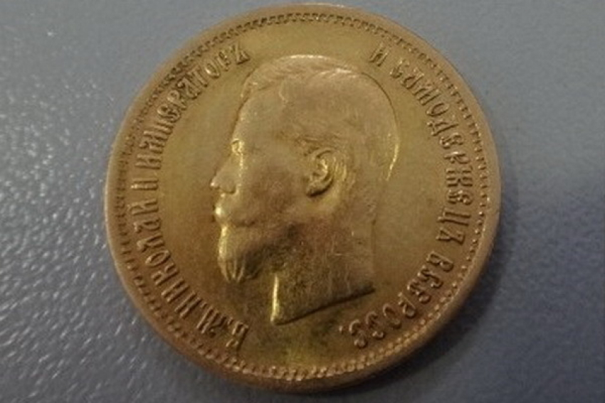 Гражданин Израиля пытался вывезти из Ростова червонец XIX века 